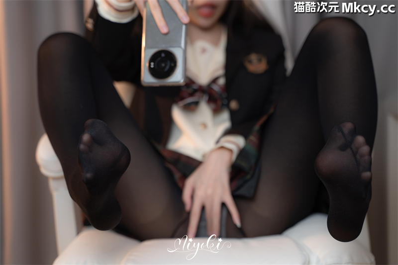 铃木美咲-双人jk5 [30p+1v/2. 87G]